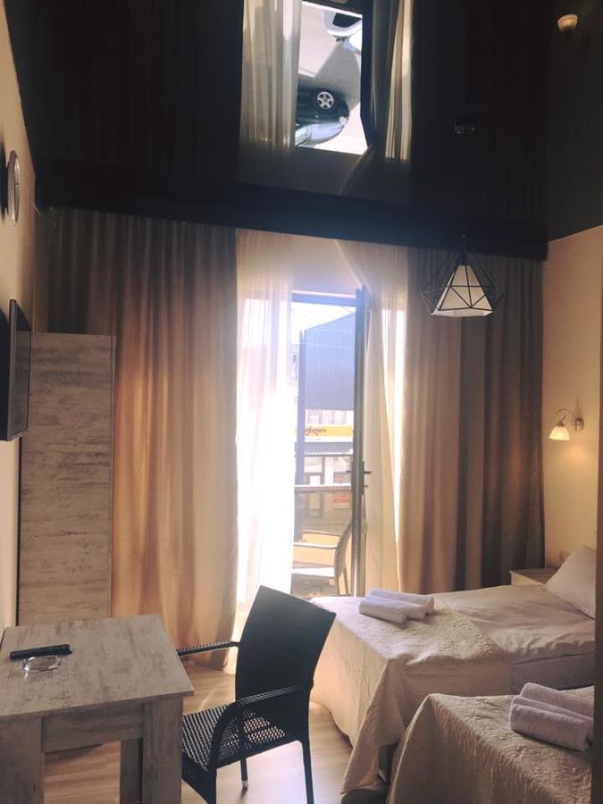 Lazika Hotel Sugdidi Eksteriør billede
